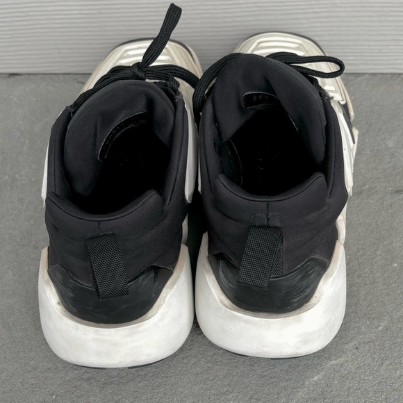PRADA Techno Stretch Runway Sneakers - Picture 8 of 11
